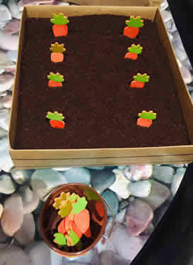 Different Ways to Use a Tuff Tray: Small World Play