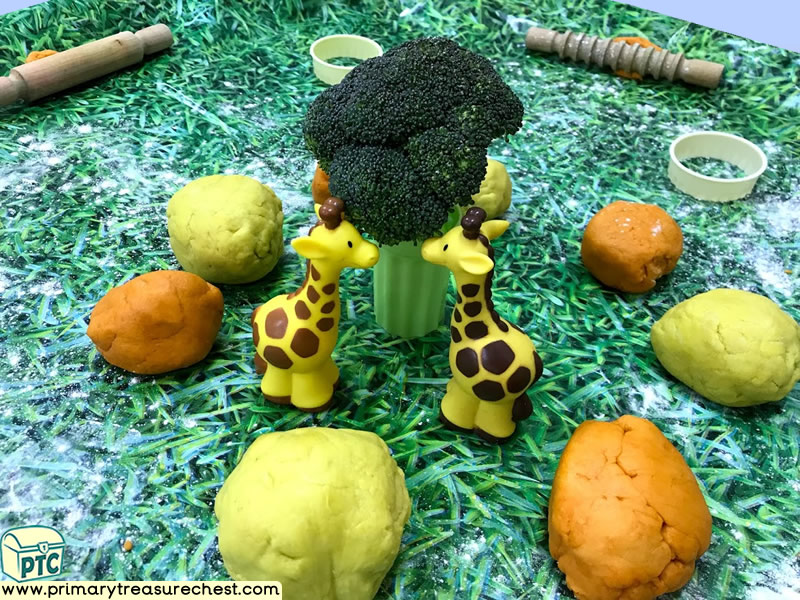 Safari - Jungle Animal - Giraffe Themed Playdough  Multi-sensory - Tuff Tray Ideas and Activities