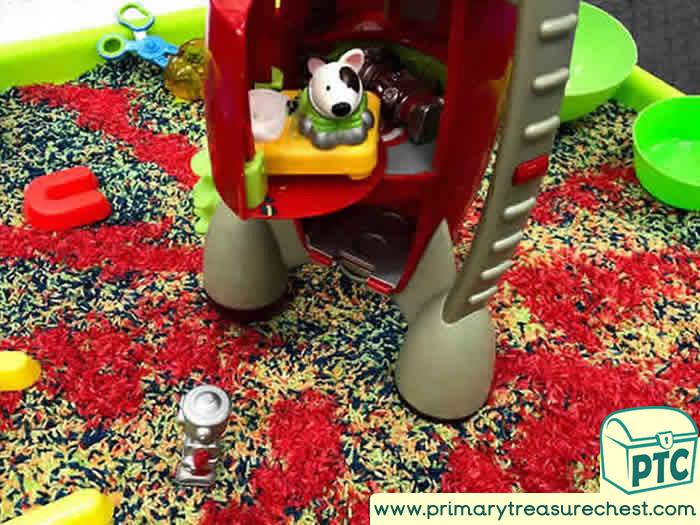 Dog SPACE Rocket RIce - Tuff Tray Ideas Early Years / Nursery / Primary