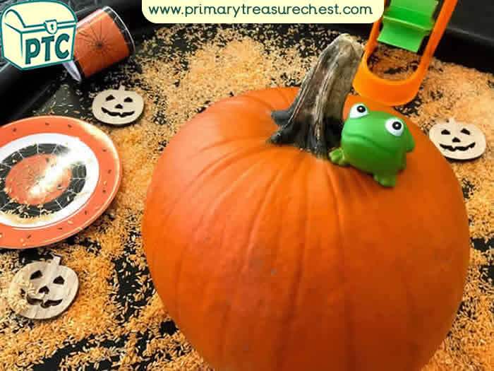 Halloween Pumpkin Patch Role Play Tuff Tray - Role Play  Sensory Play - Spot Tray - Tuff Tray Ideas Early Years / Nursery / Primary 