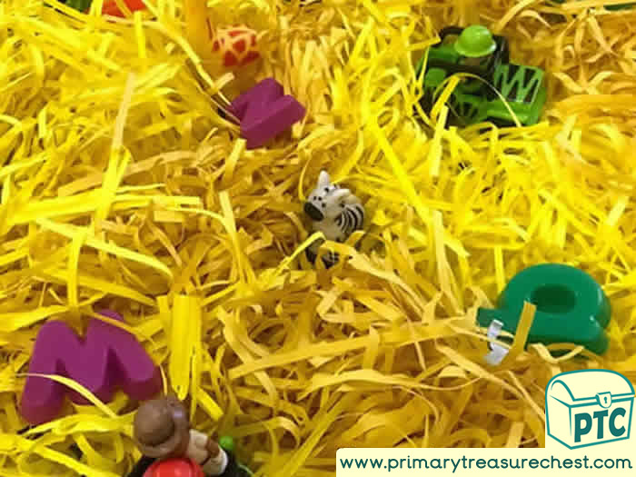 Safari Phonic Readiness Role Play Sensory Play - Spot Tray - Tuff Tray Ideas Early Years / Nursery / Primary 